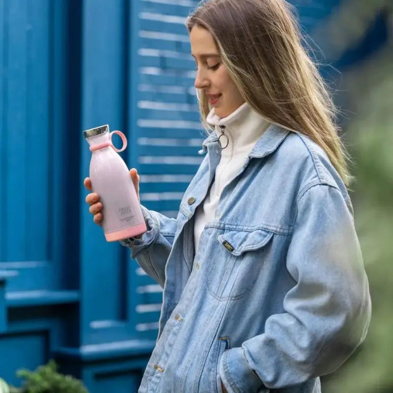 Mini Portable Electric Juicer